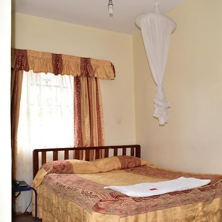 Ibis Hotel Ньери Экстерьер фото